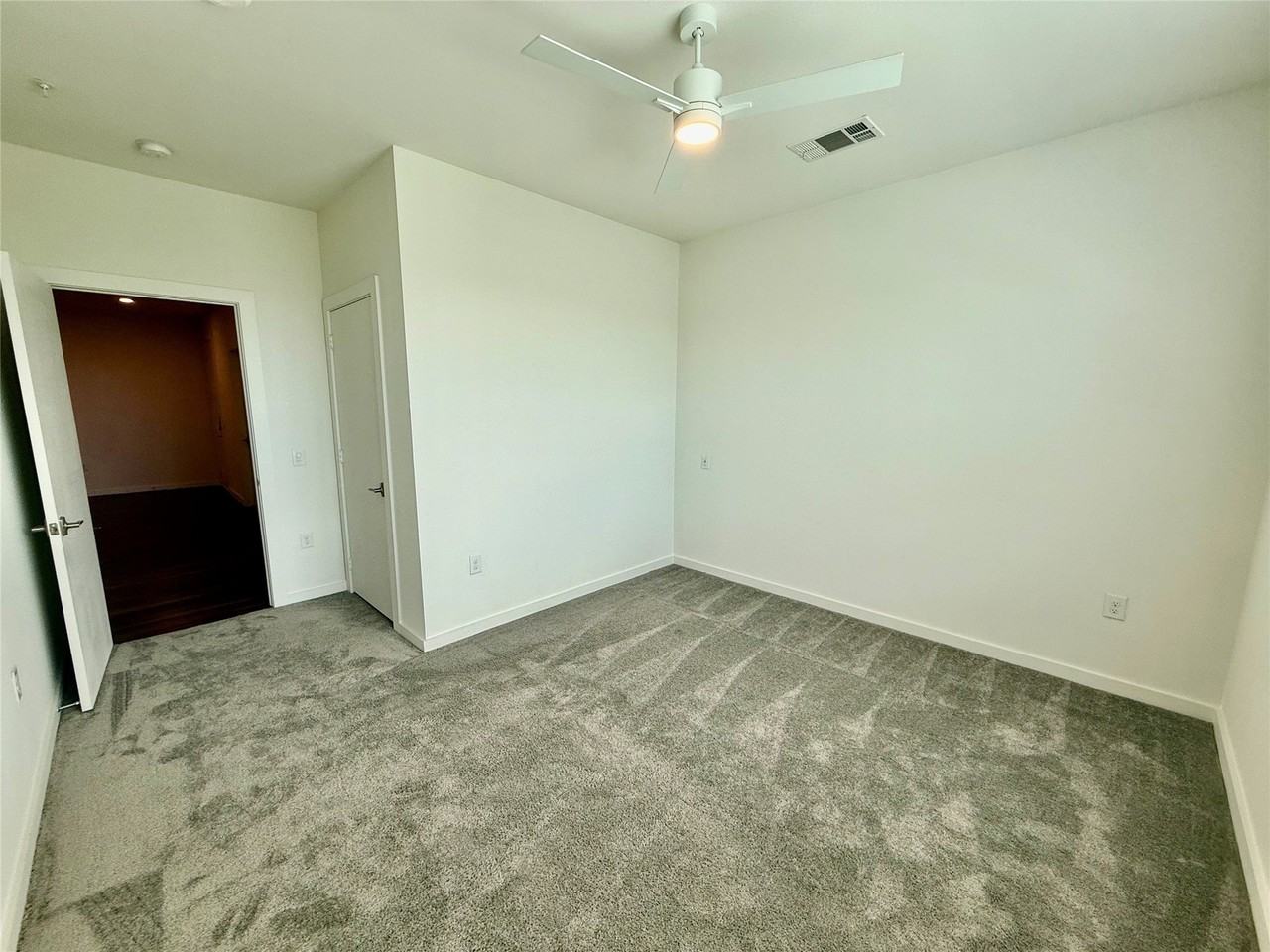 7450 Coronado Ave #301 - Photo 7 of 17