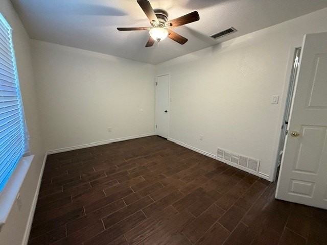 4608 Oak Knoll St - Photo 6 of 30