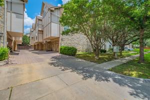 featured image of 4144 Grassmere Ln #4