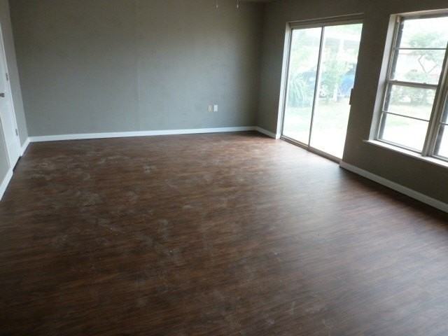 5209 Llano St - Photo 4 of 17