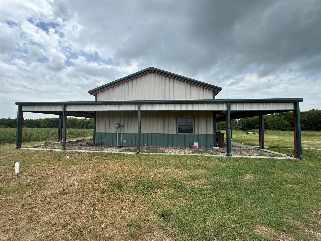678 County Road 1063 - Photo 2 of 17