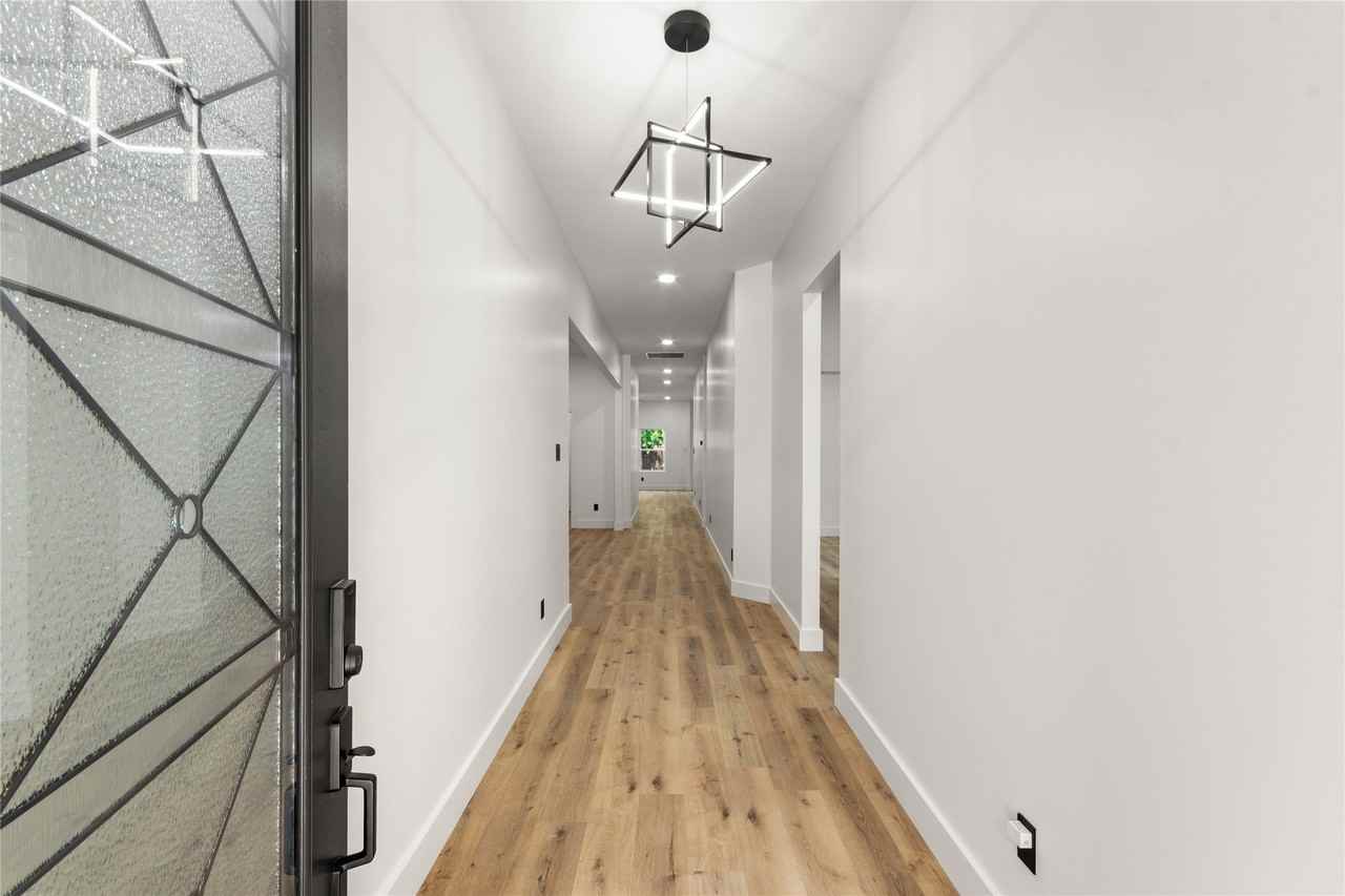 4917 Melodylane St - Photo 2 of 26