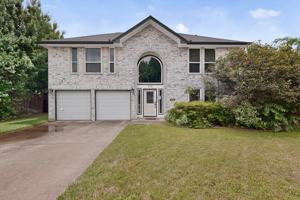 featured image of 233 Brittany Ct