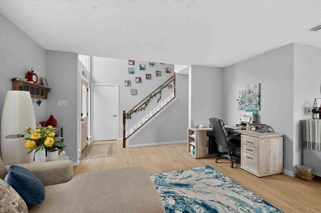 233 Brittany Ct - Photo 5 of 35