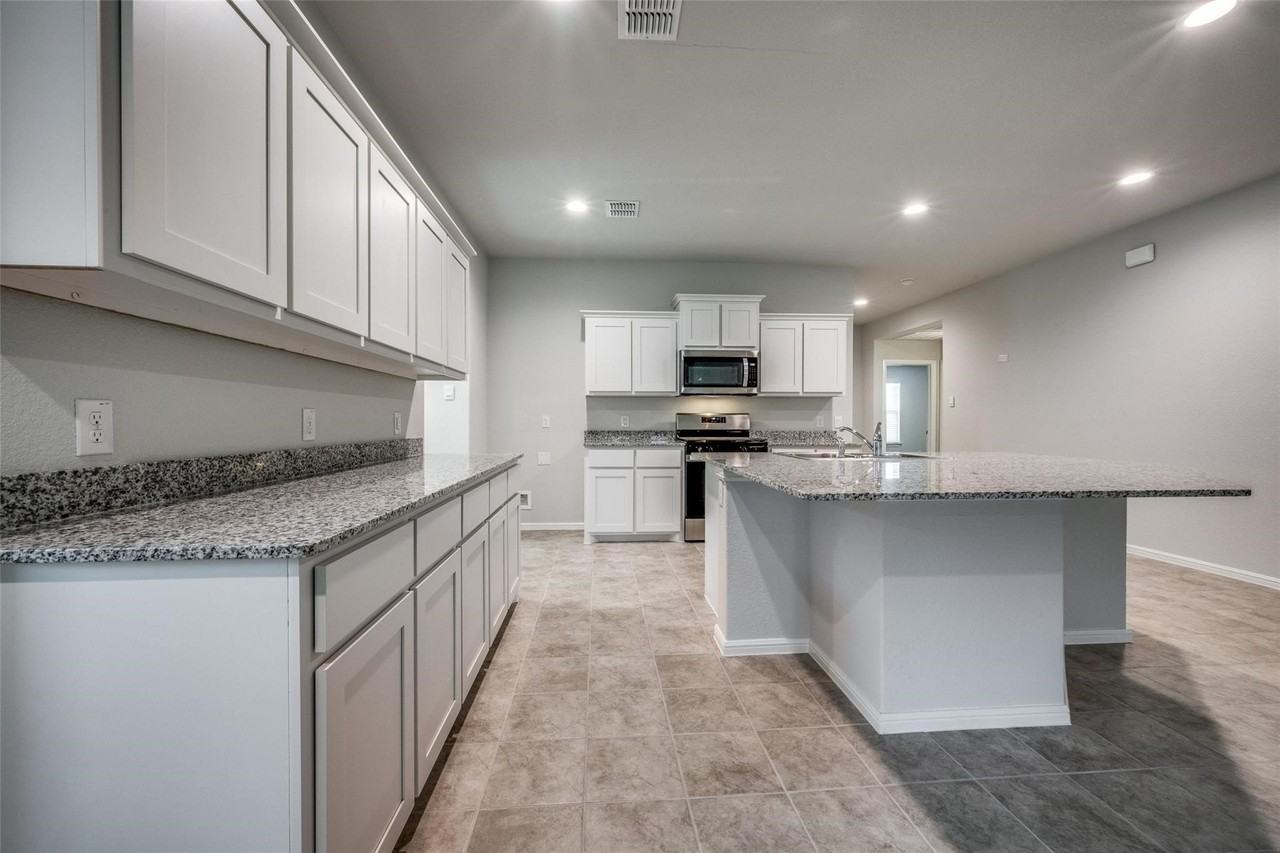 4100 Alberta Ln - Photo 4 of 22