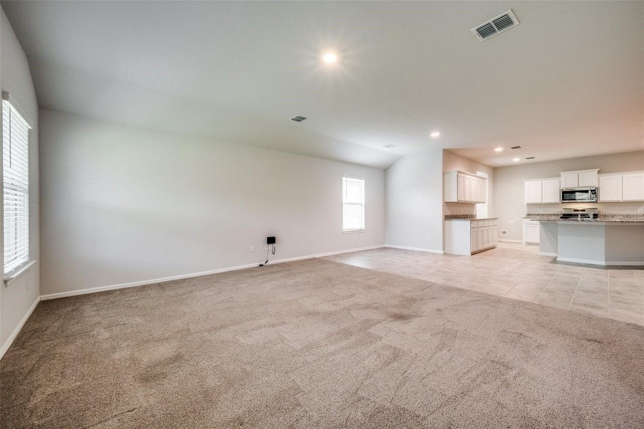 4100 Alberta Ln - Photo 5 of 22