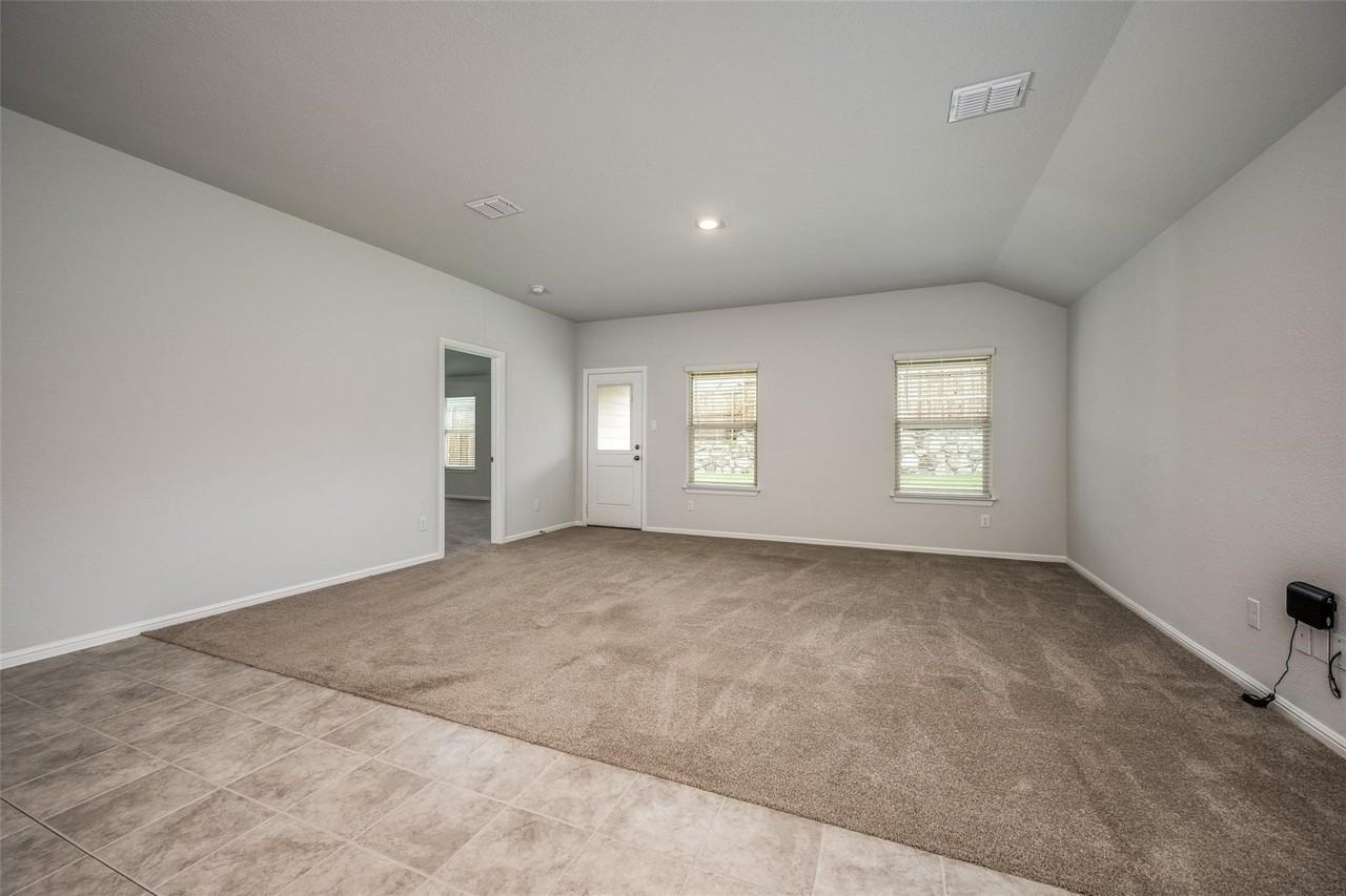 4100 Alberta Ln - Photo 7 of 22