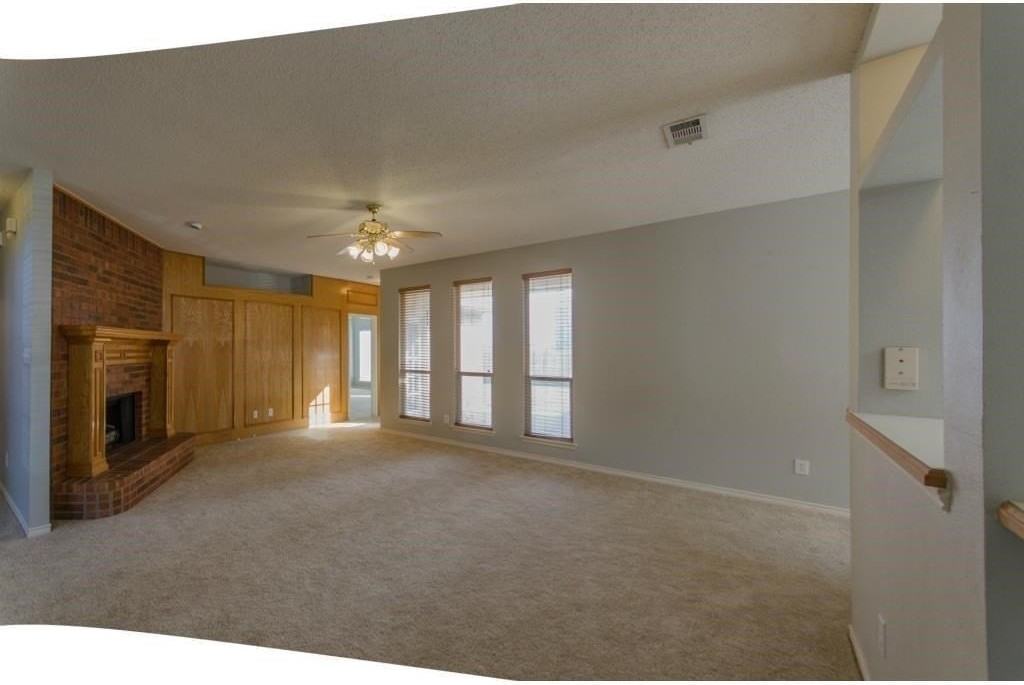 1532 Tanglewood Dr - Photo 4 of 25