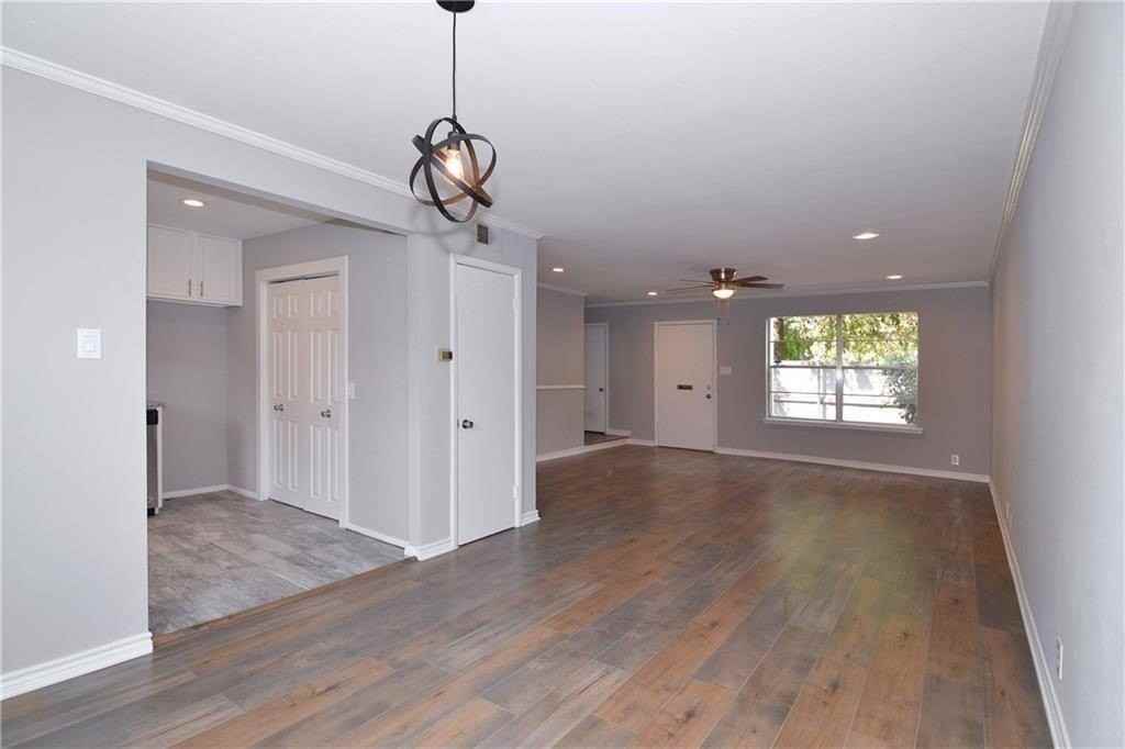 4945 N Hall St - Photo 5 of 19