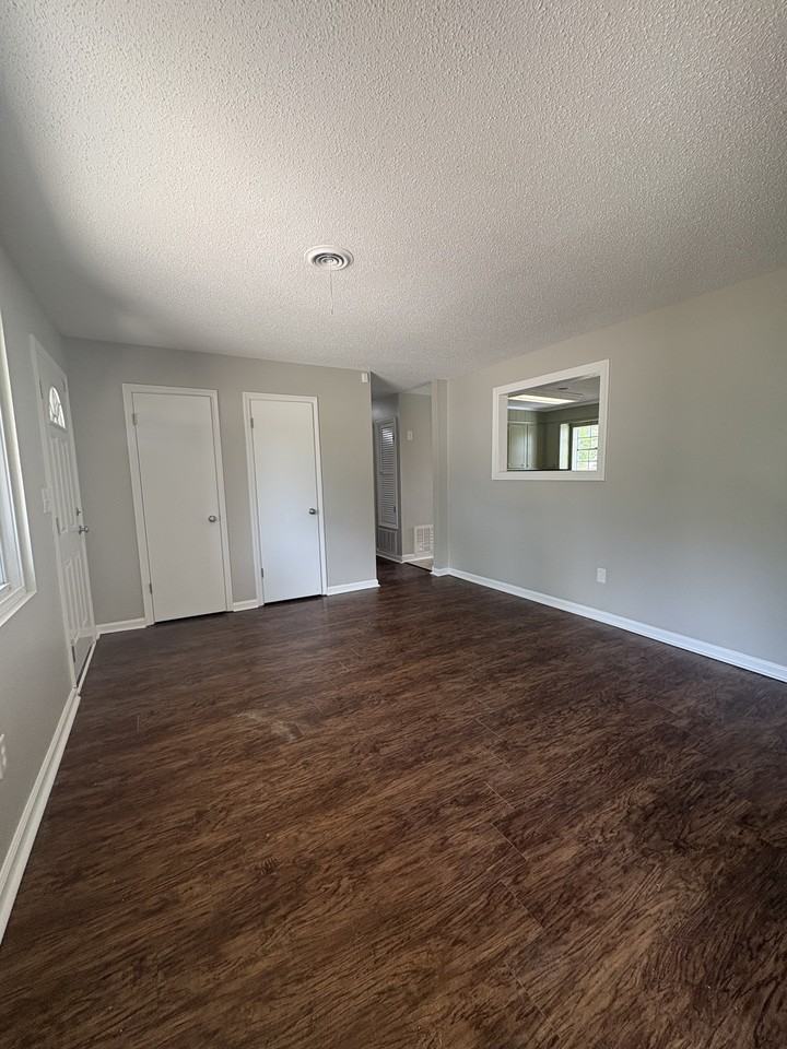 3434 Kensington Dr S #1 - Photo 4 of 16