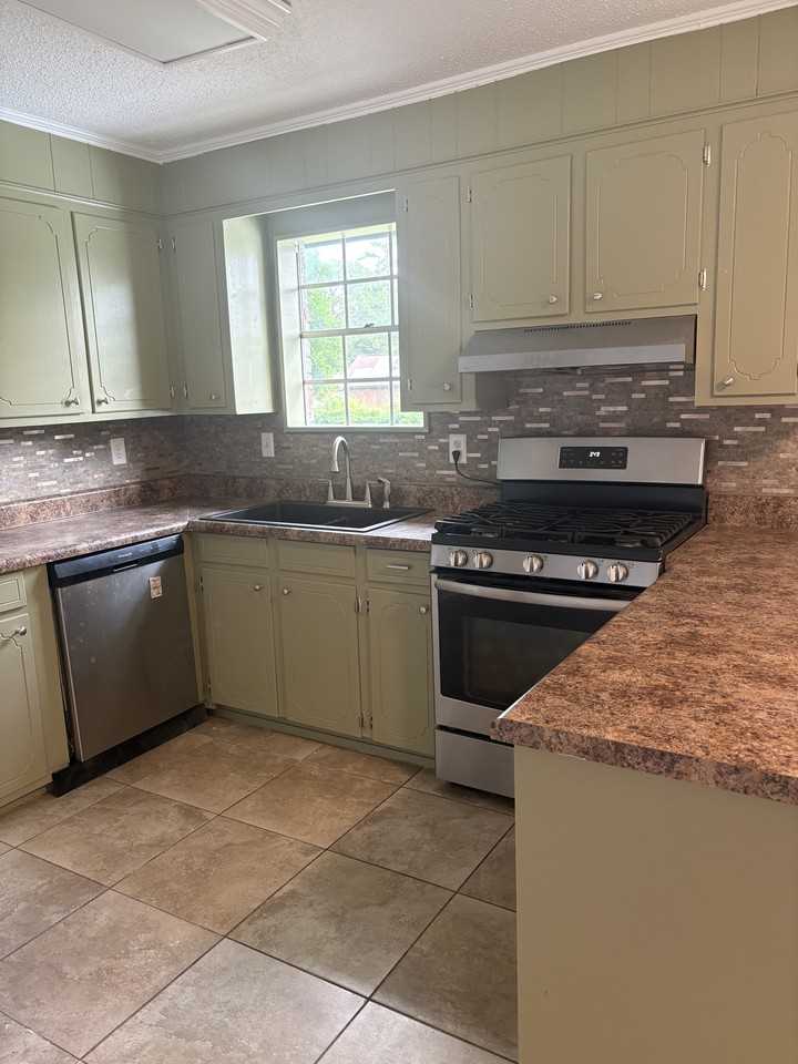 3434 Kensington Dr S #1 - Photo 6 of 16