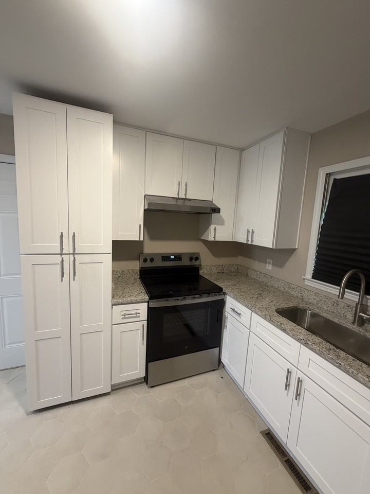 120 Pinewood Dr #1 - Photo 5 of 17