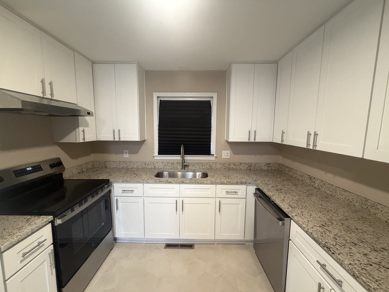 120 Pinewood Dr #1 - Photo 7 of 17