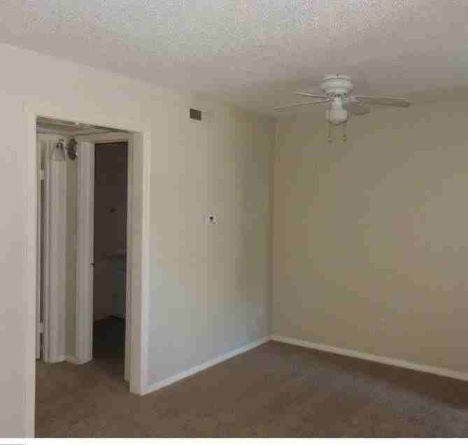 816 Cardinal Creek Blvd #C - Photo 4 of 16