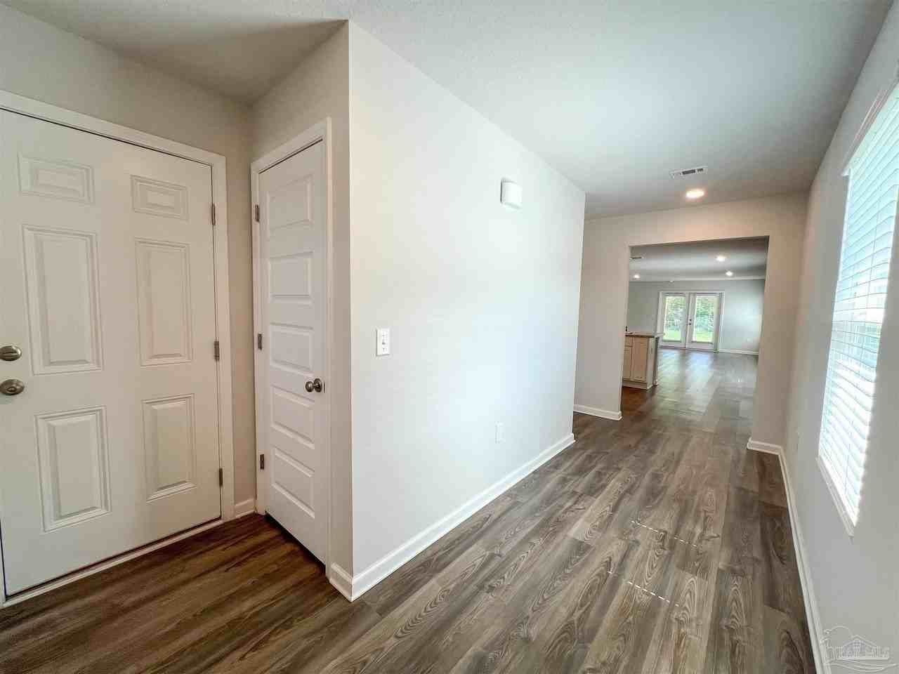 5257 Peach Dr - Photo 2 of 28