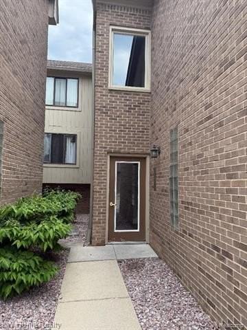 42372 Lochmoor St - Photo 2 of 26
