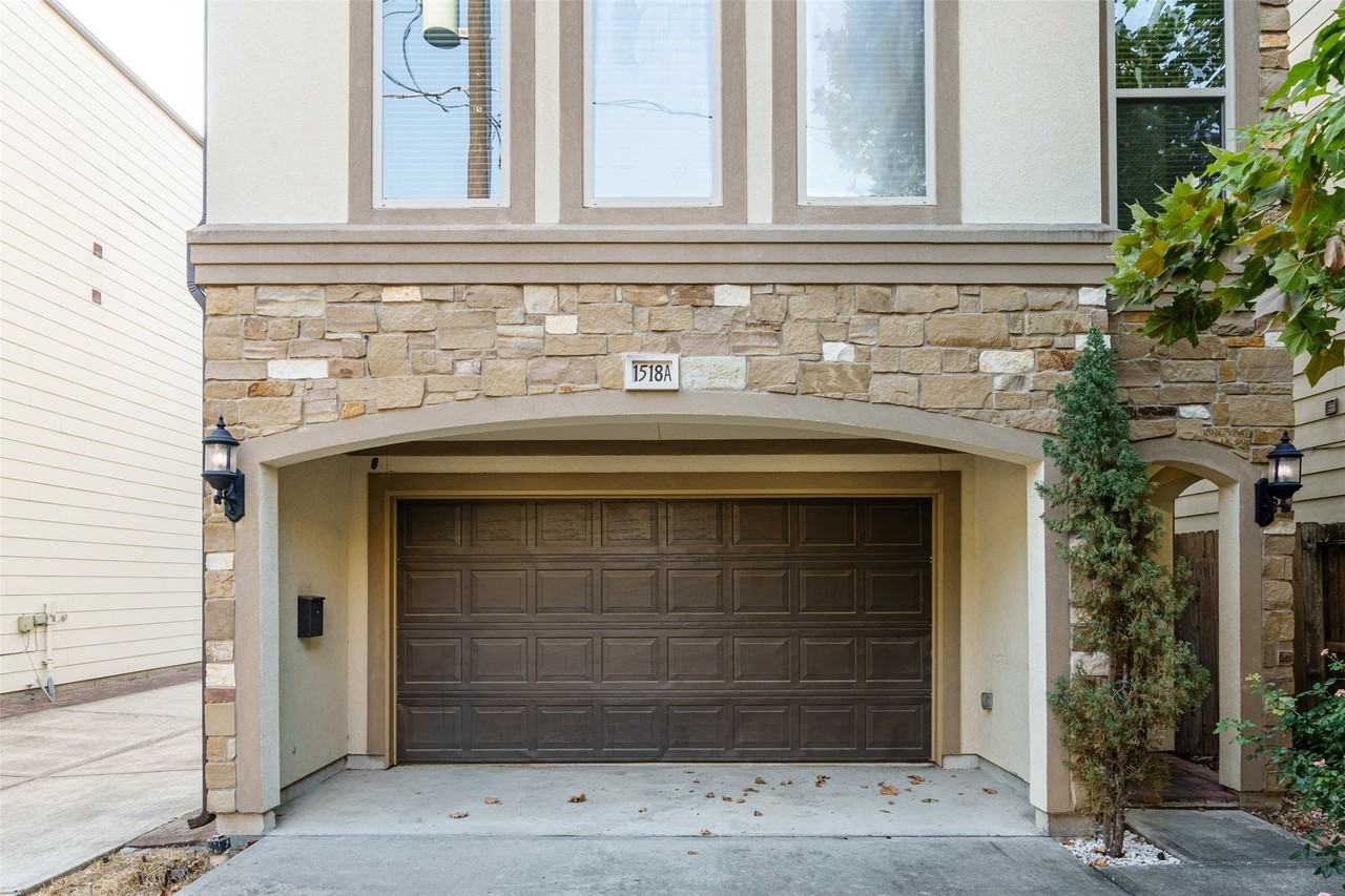1518 Birdsall St #A - Photo 2 of 23