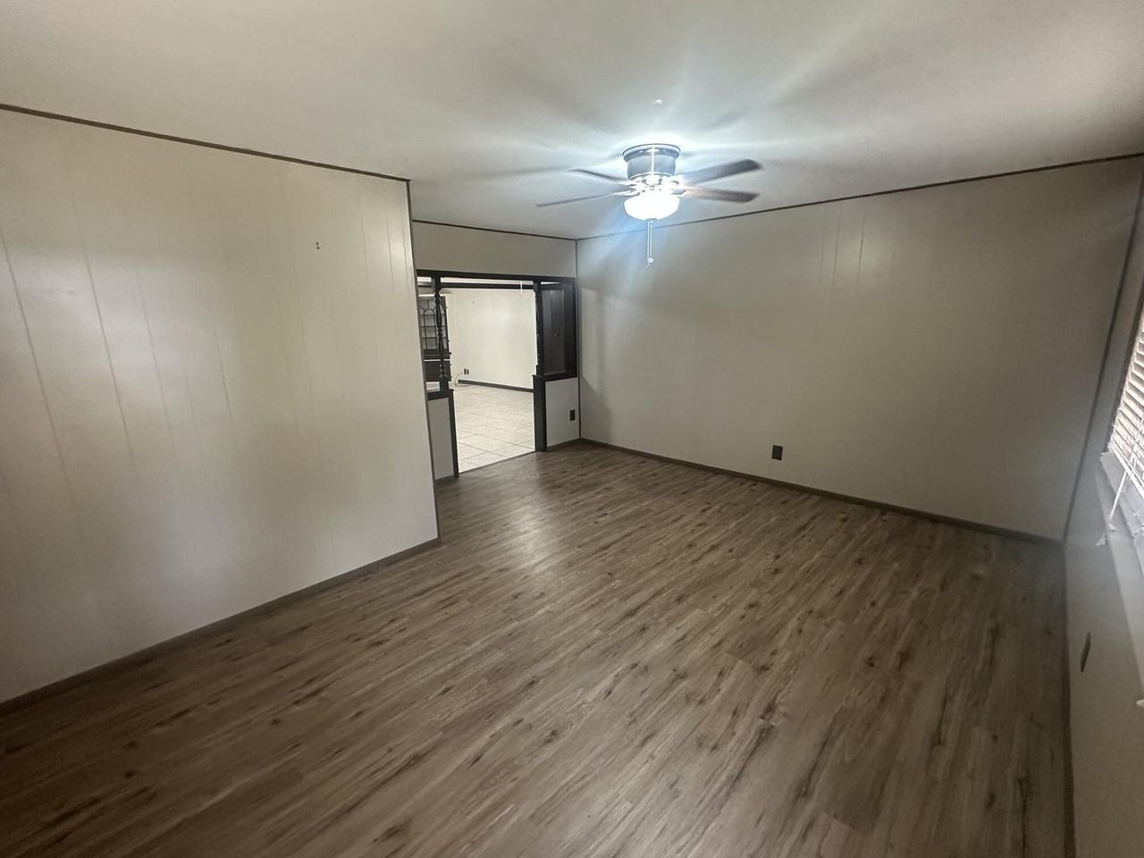 135 Oakwood St - Photo 2 of 16