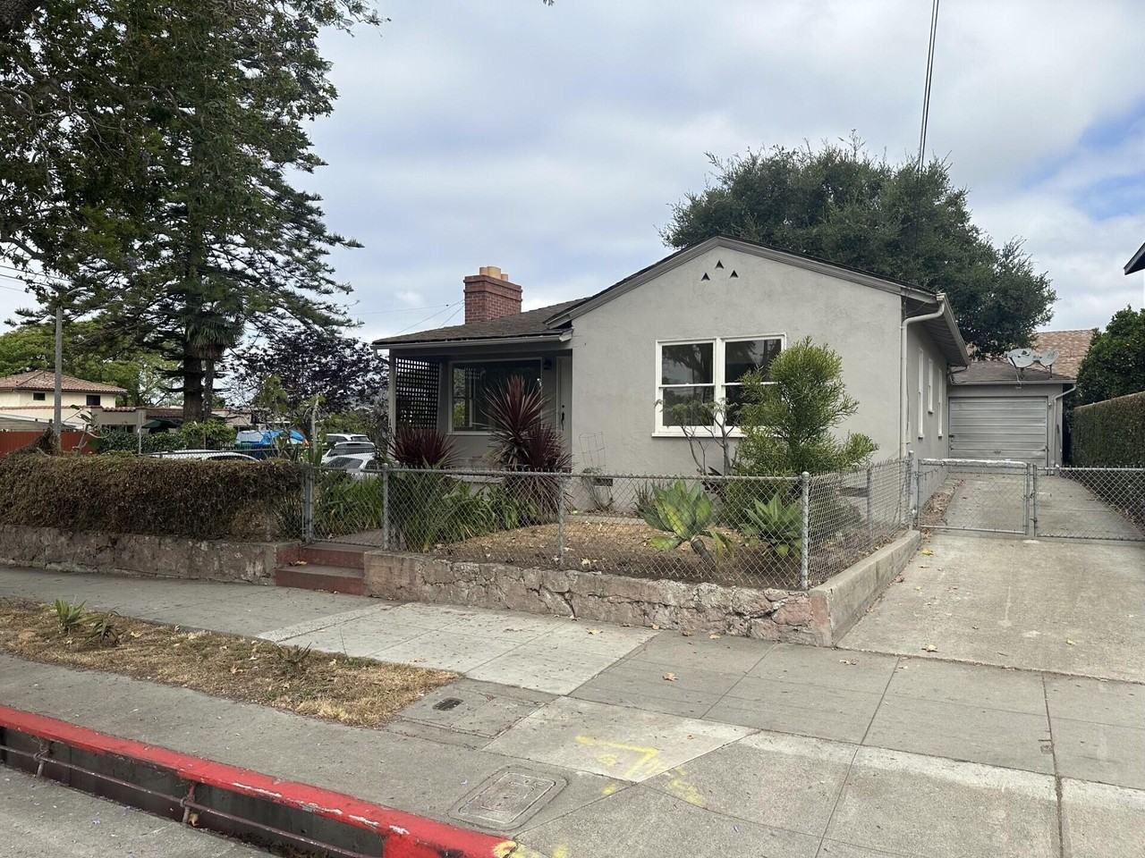 1001 E Montecito St - Photo 2 of 12