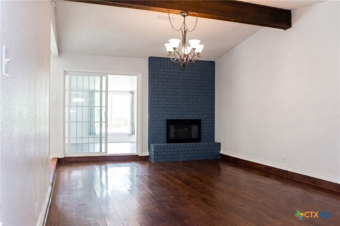 211 E Hogan Dr - Photo 3 of 16
