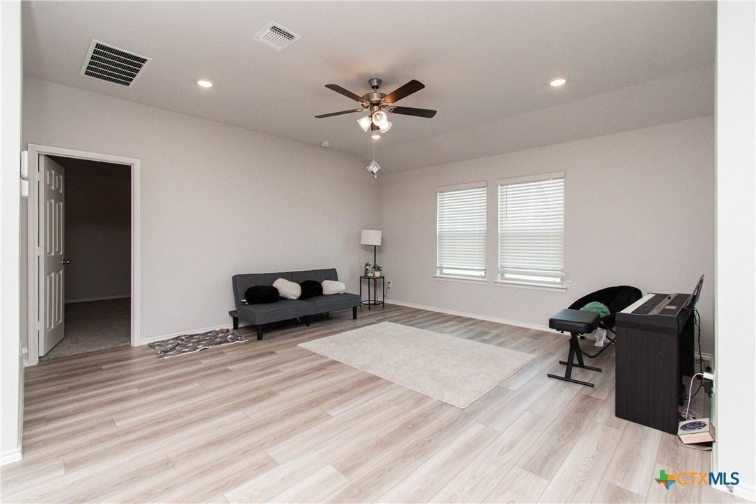 2342 Bee Creek Dr - Photo 3 of 22