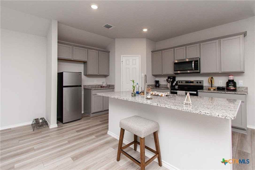 2342 Bee Creek Dr - Photo 6 of 22