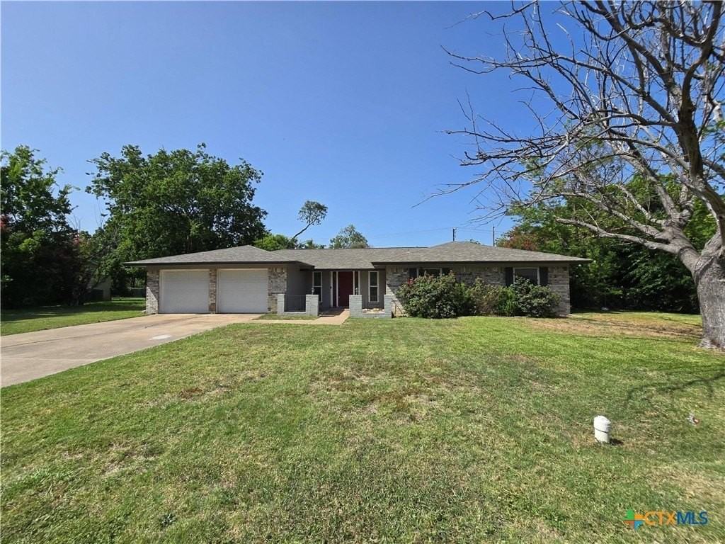 205 E Cherokee Dr - Photo 3 of 23