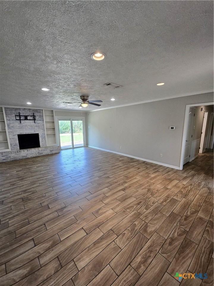 205 E Cherokee Dr - Photo 4 of 23