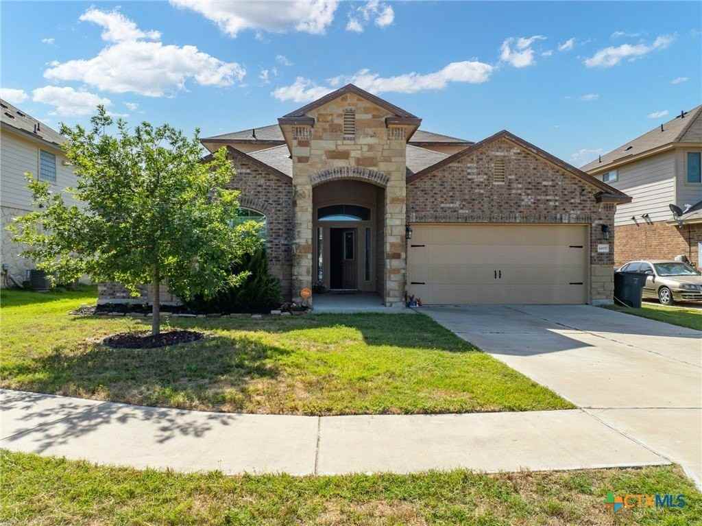 6800 Mustang Creek Rd - Photo 2 of 31