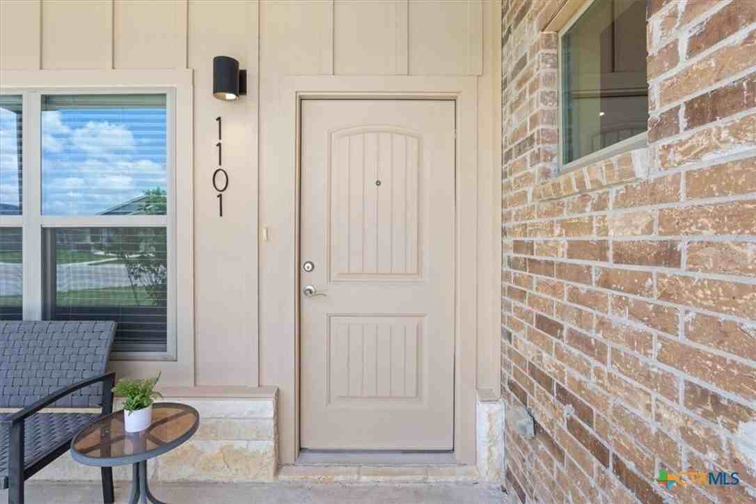 1101 S College Ave - Photo 4 of 24