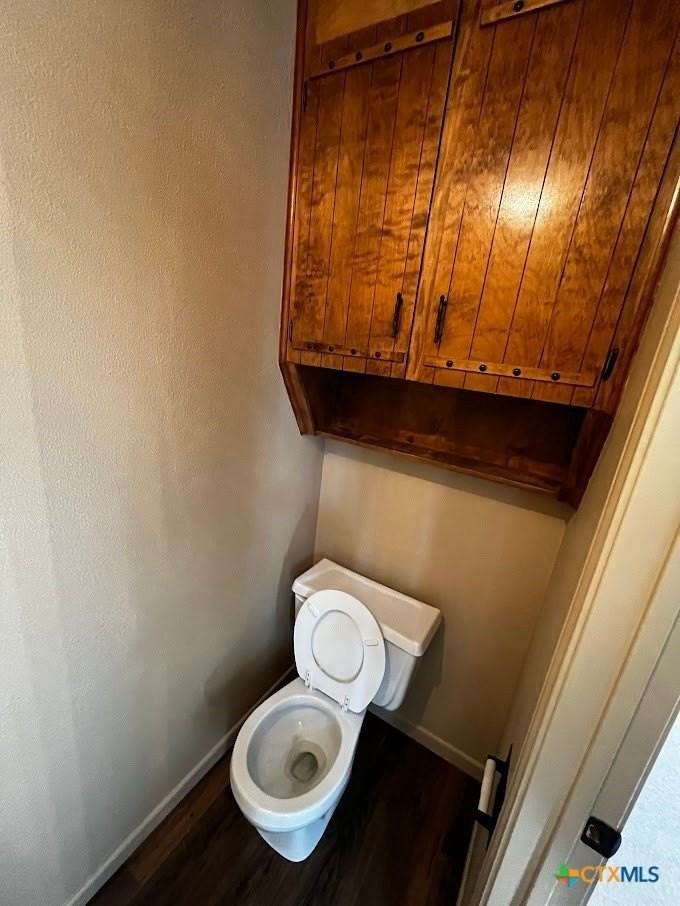 202 N Walnut St #104 - Photo 4 of 11