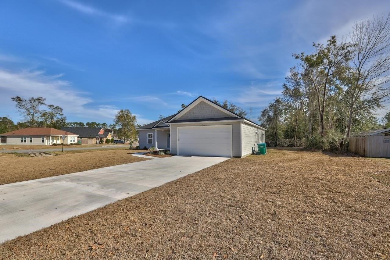 43 Sarlan Garden Dr - Photo 5 of 41