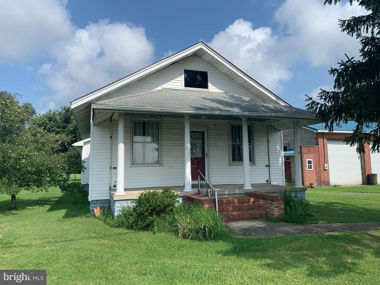16920 N Main St - Photo 2 of 20