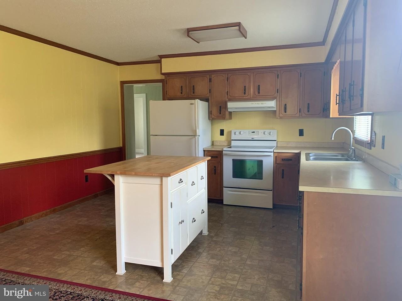 16920 N Main St - Photo 4 of 20