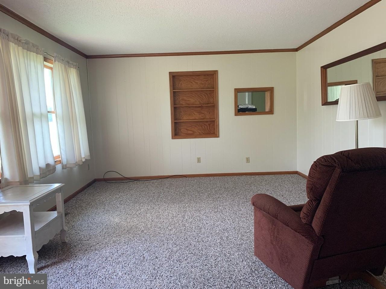 16920 N Main St - Photo 5 of 20