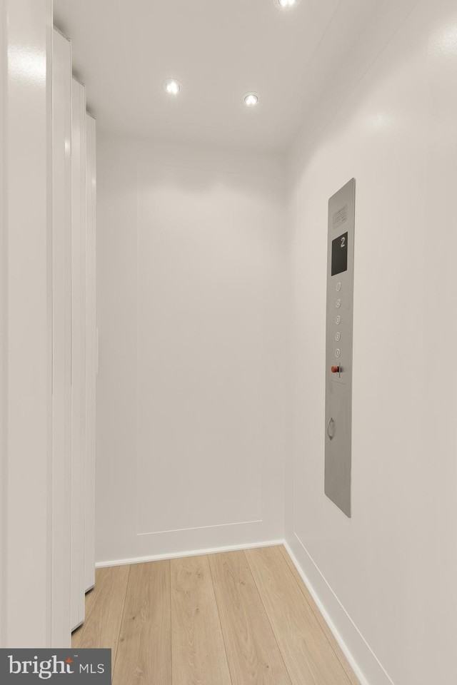 5530 Topaz Ln - Photo 4 of 33