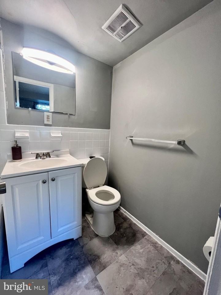 7165 Cross St #103 - Photo 3 of 8