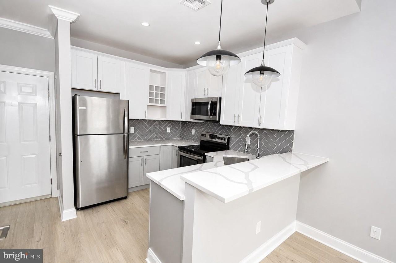 23 E Union St ## 27 - Photo 3 of 13