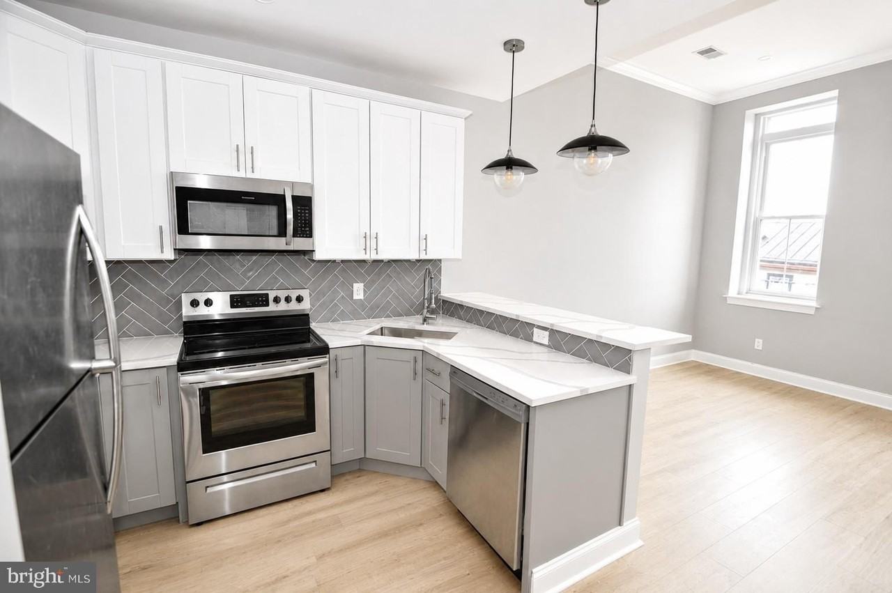 23 E Union St ## 27 - Photo 4 of 13