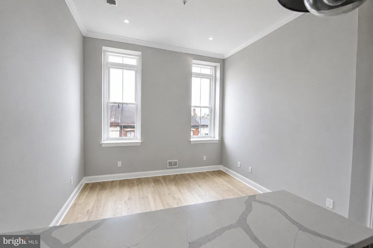 23 E Union St ## 27 - Photo 5 of 13