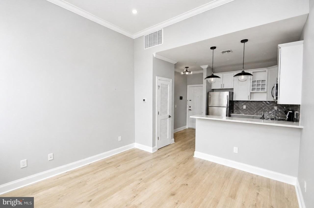 23 E Union St ## 27 - Photo 6 of 13