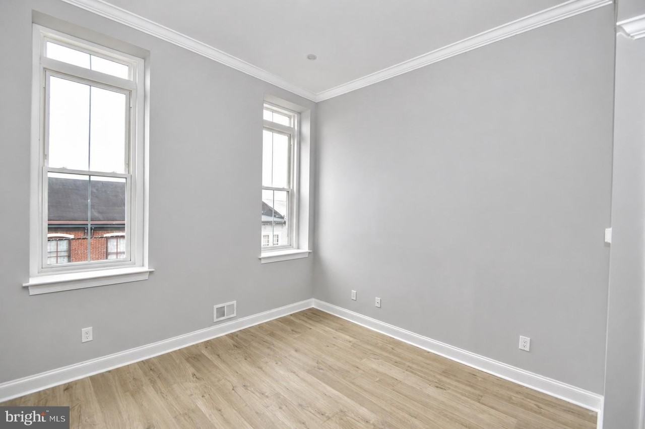23 E Union St ## 27 - Photo 7 of 13