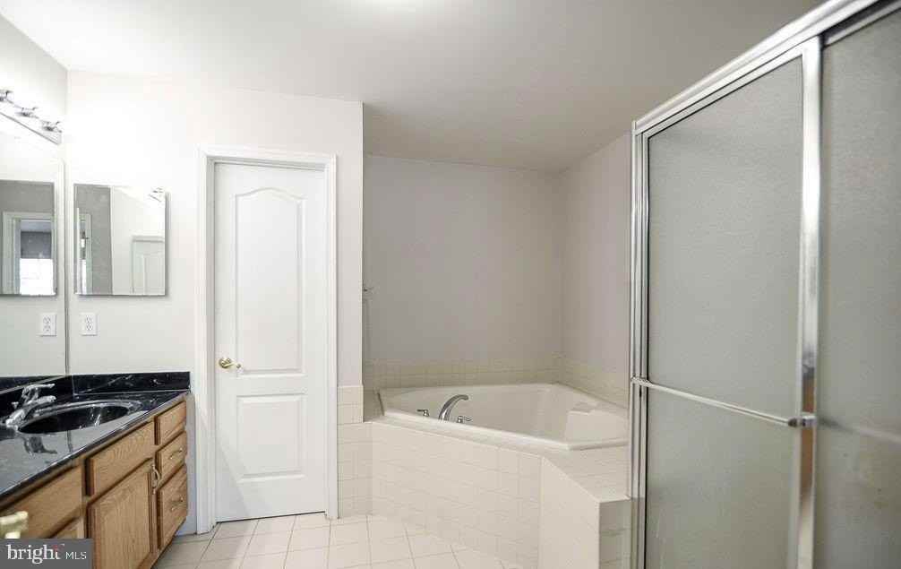 42 Haddon Ct - Photo 4 of 12