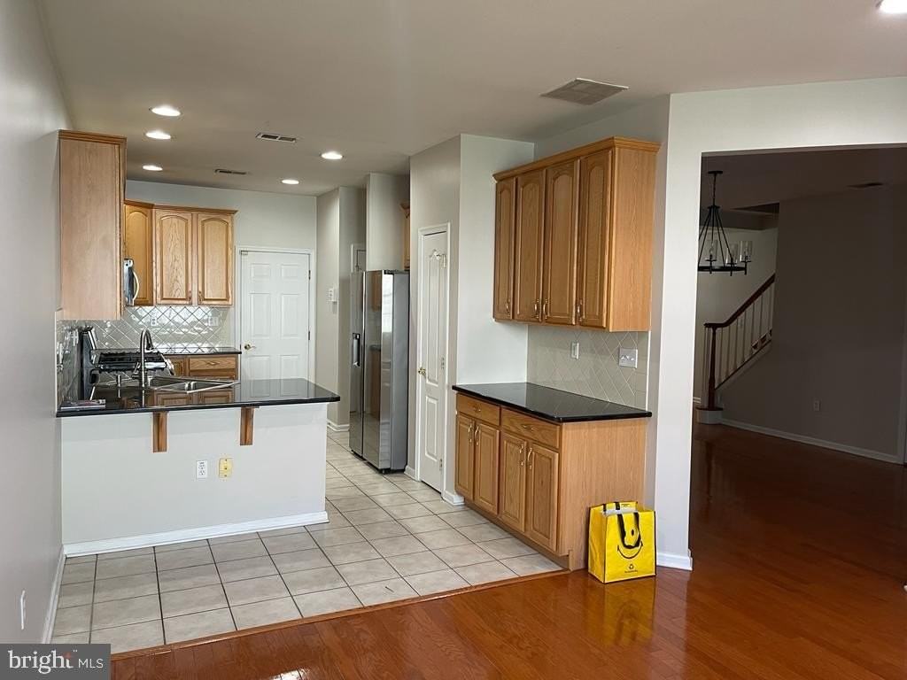 42 Haddon Ct - Photo 7 of 12
