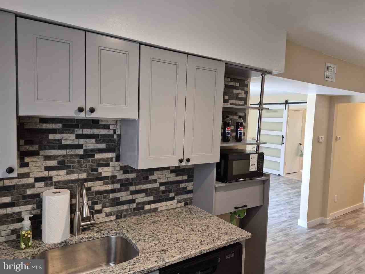 1155 York Rd #B12 - Photo 7 of 8