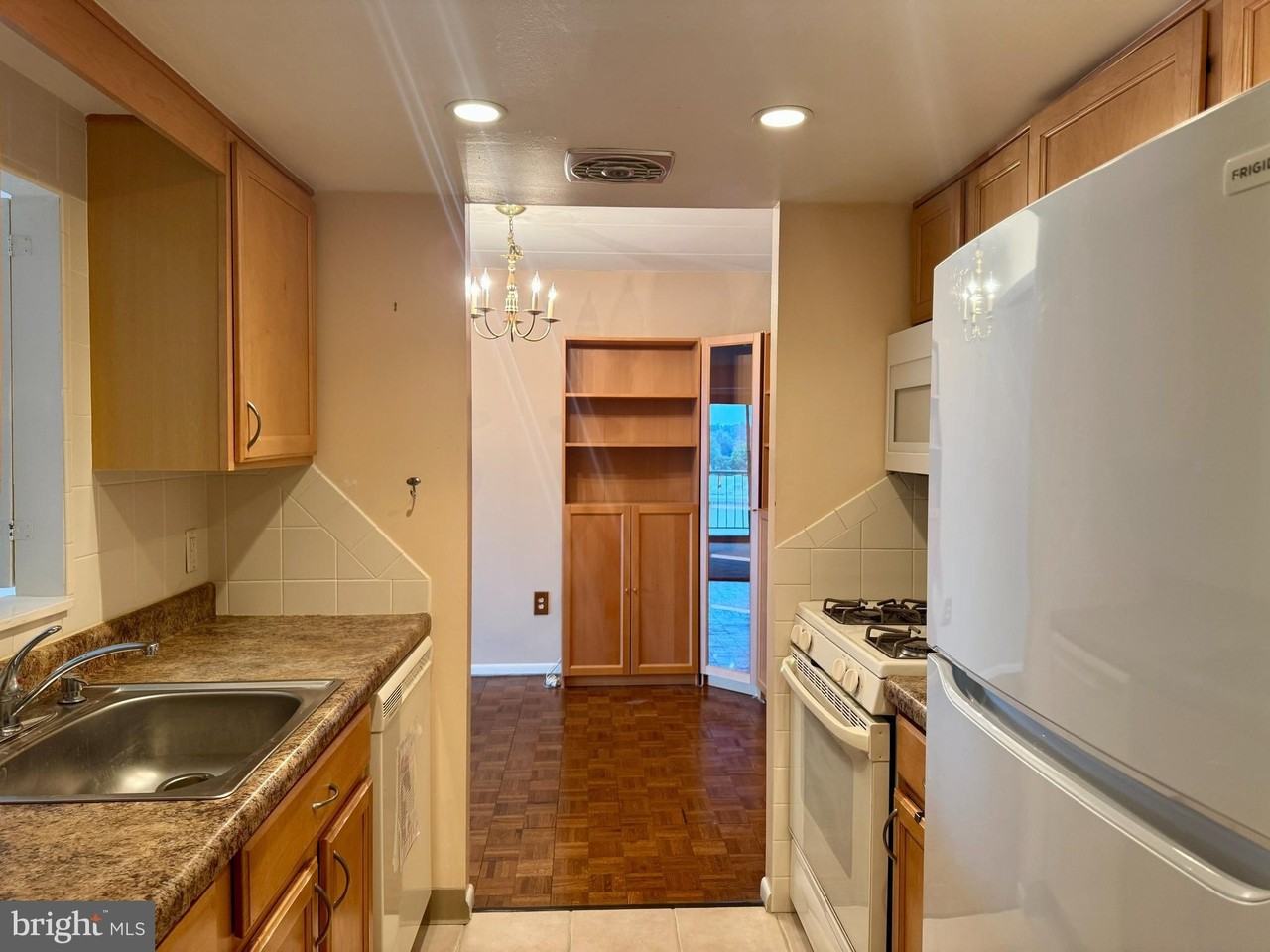 100 West Ave #604W - Photo 2 of 21