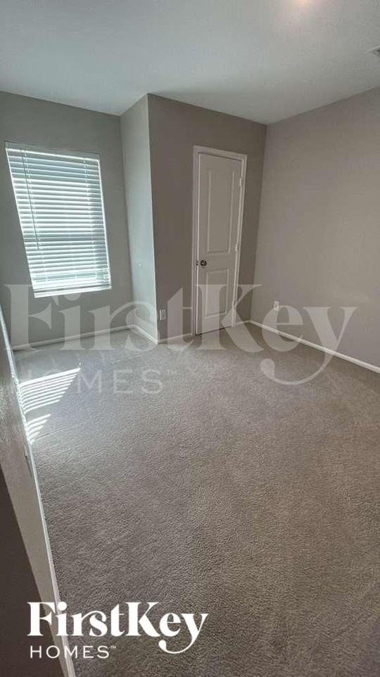 4151 Saw Mill Peak Ln - Photo 6 of 10