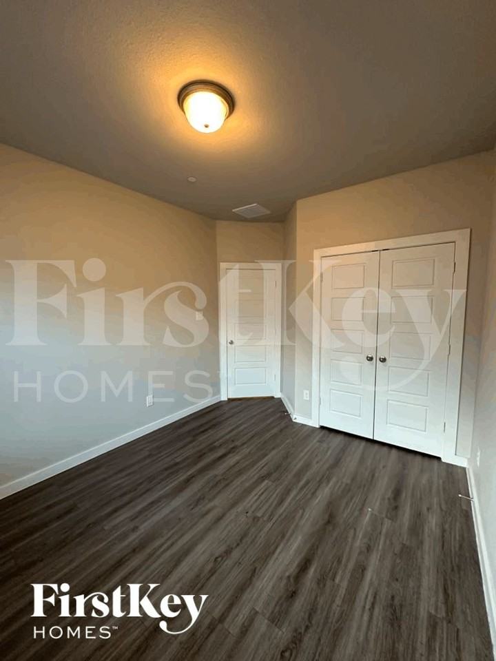18326 W Centro Cir - Photo 7 of 11