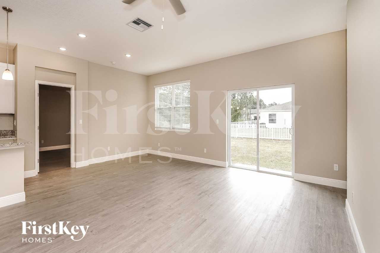 674 Tobias St Se - Photo 4 of 17