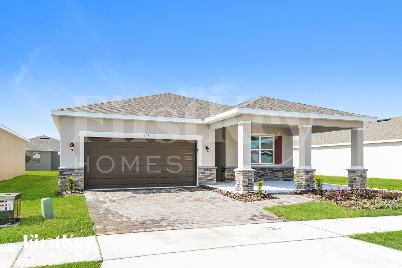 1227 Ponca Rd - Photo 2 of 16